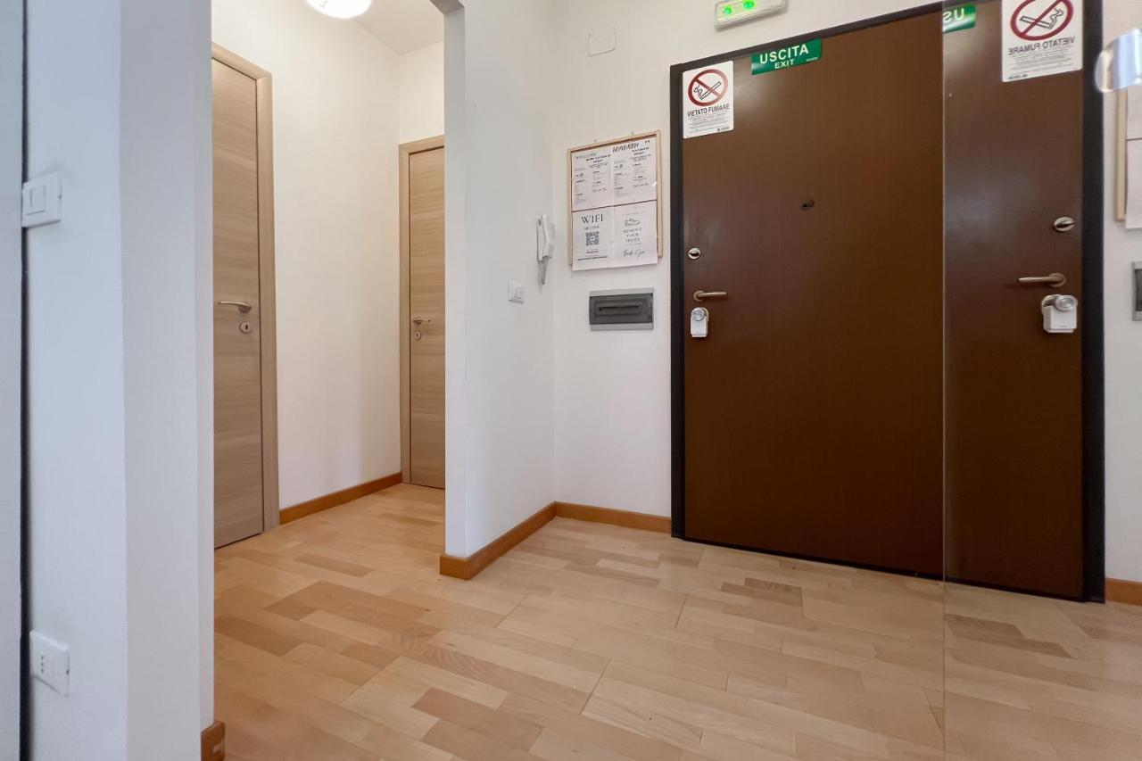 La Casa Di Roma Apartment Luaran gambar
