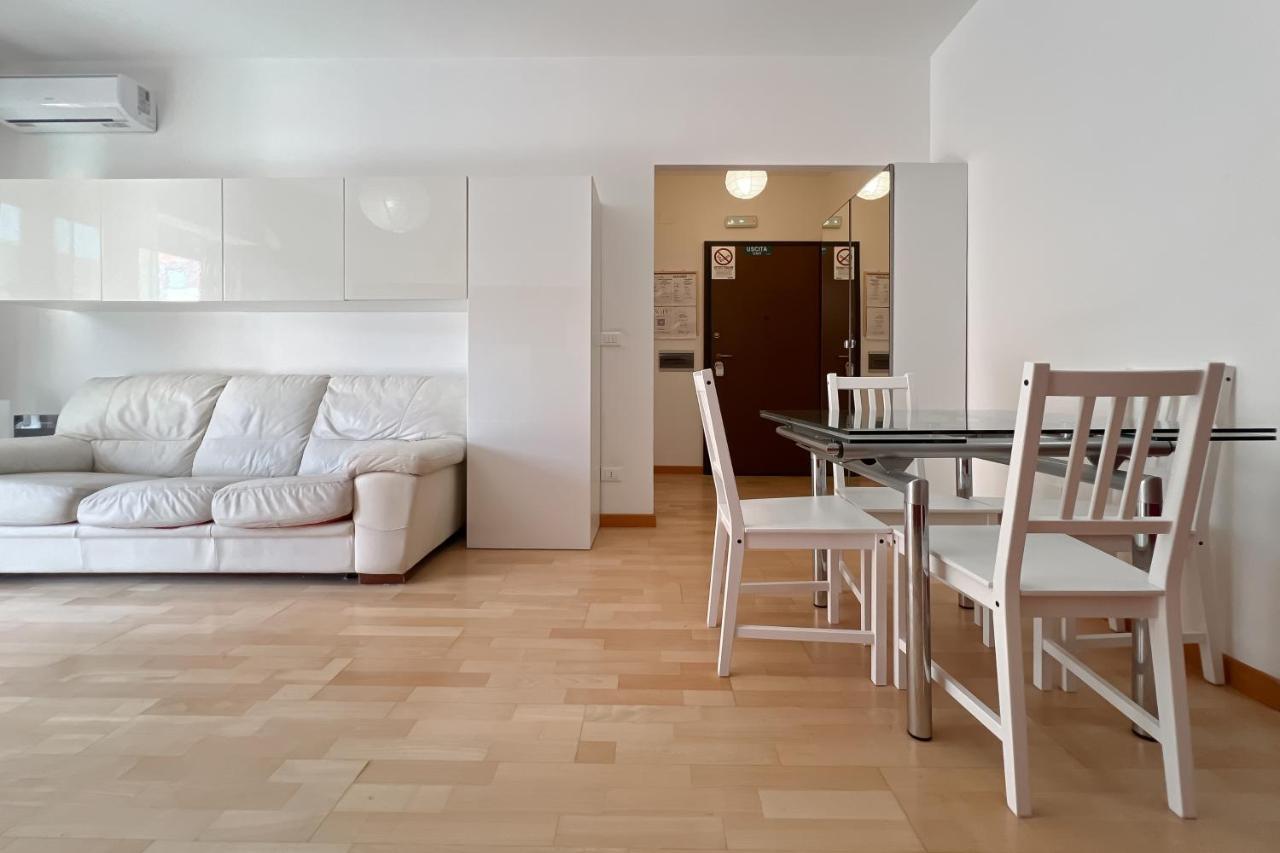 La Casa Di Roma Apartment Luaran gambar